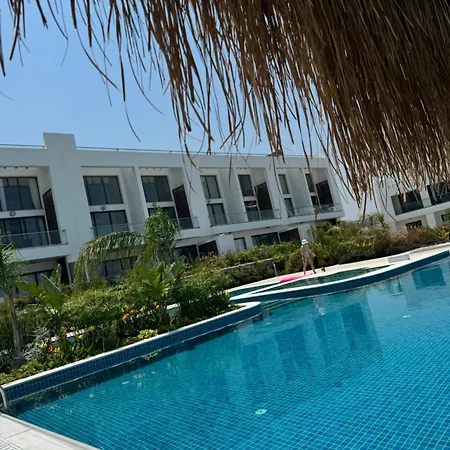 Lägenhet With Kalogrea