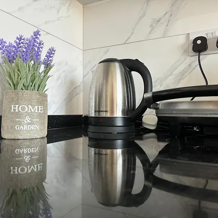 Lägenhet With Kalogrea